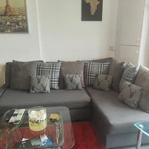 https://comfy-stay-and-relaxing-apart.cambridgehotelsuk.com