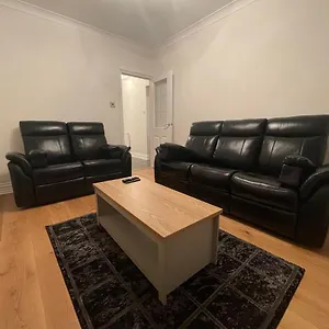 Homely And Very Comfortable Apartment