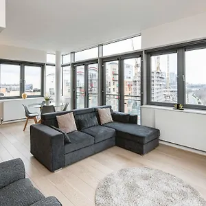 Beautiful Penthouse With Private Terrace In Greenwich Peninsula Apartment