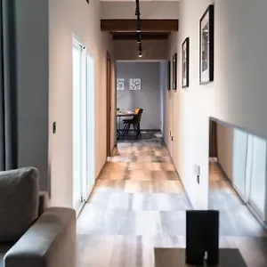https://stylish-2-beds-flat.hotelssaintjulians.com
